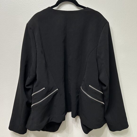 Torrid Blazer Women's Black 2 2X Open Front Shoulder Pads Faux Pockets Jacket - Picture 2 of 13